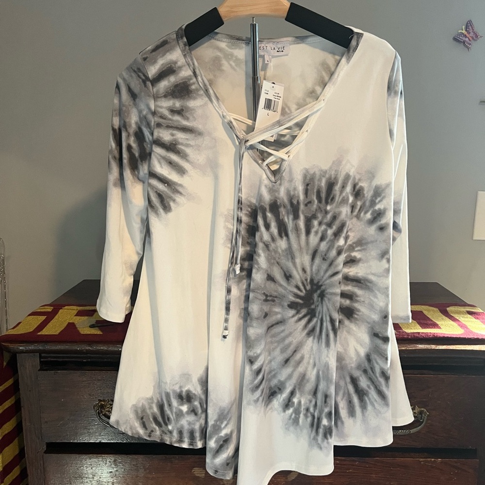 Asemettrical tie dyed shirt